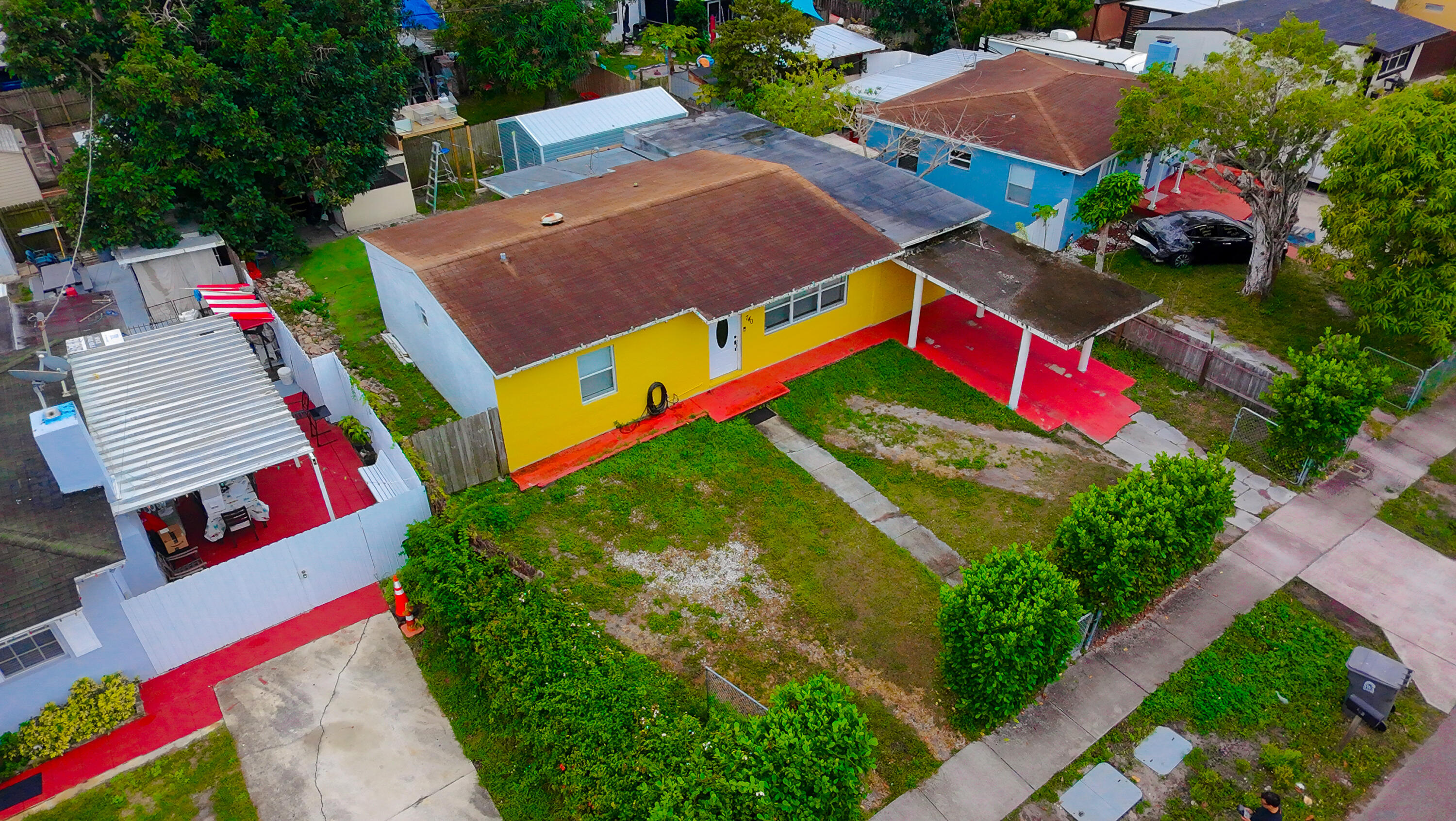 740 Aspen Road West Palm Beach, FL 33409 - Photo 30 of 34 a view of an outdoor space