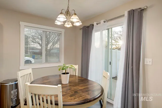 $299,900 | 1177 South Barberry Place, Nampa, ID 83686