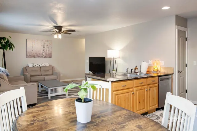 $299,900 | 1177 South Barberry Place, Nampa, ID 83686