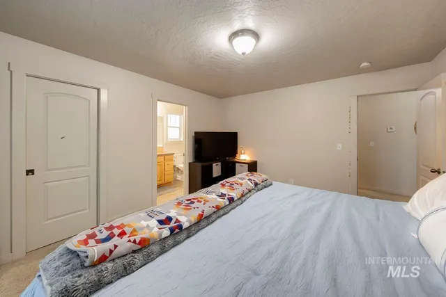 $299,900 | 1177 South Barberry Place, Nampa, ID 83686