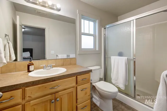 $299,900 | 1177 South Barberry Place, Nampa, ID 83686