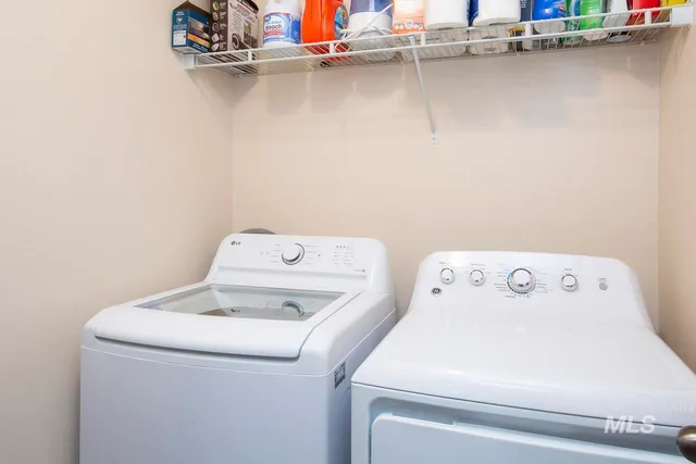 $299,900 | 1177 South Barberry Place, Nampa, ID 83686