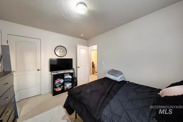 $299,900 | 1177 South Barberry Place, Nampa, ID 83686