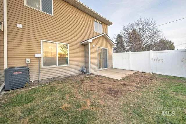 $299,900 | 1177 South Barberry Place, Nampa, ID 83686