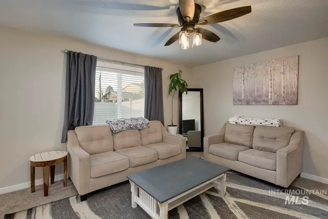 $299,900 | 1177 South Barberry Place, Nampa, ID 83686