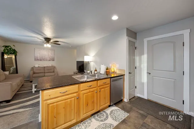 $299,900 | 1177 South Barberry Place, Nampa, ID 83686