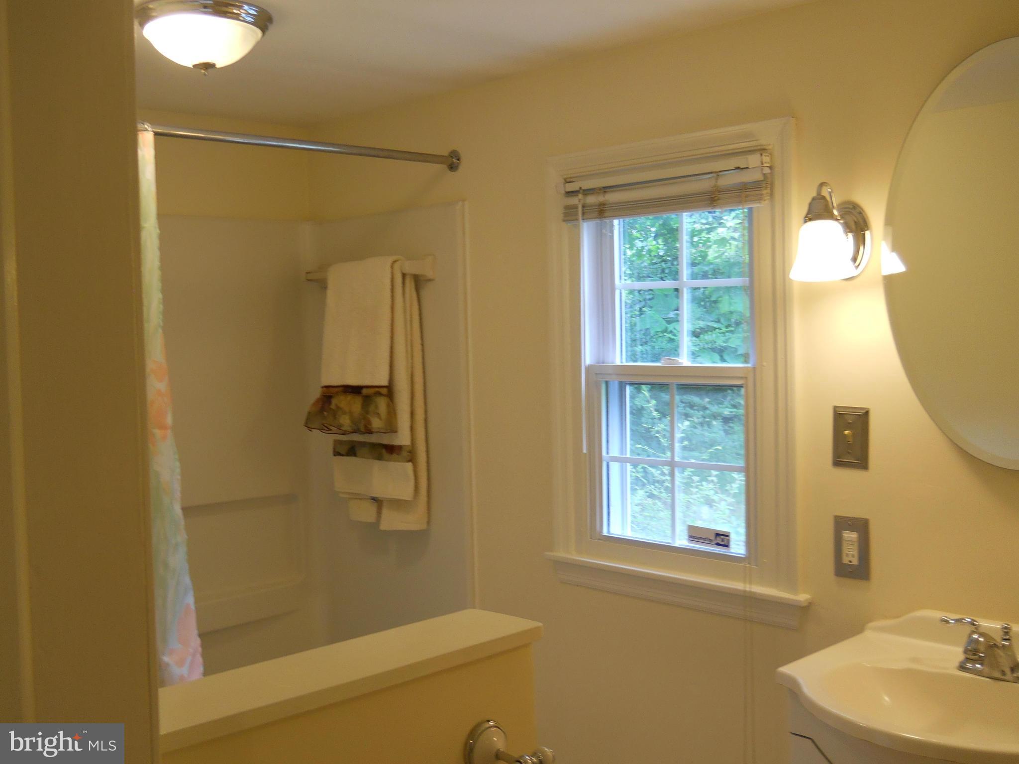 11713 Lytle Street Silver Spring, MD 20902 - Photo 11 of 30 Full Bathroom on the main level