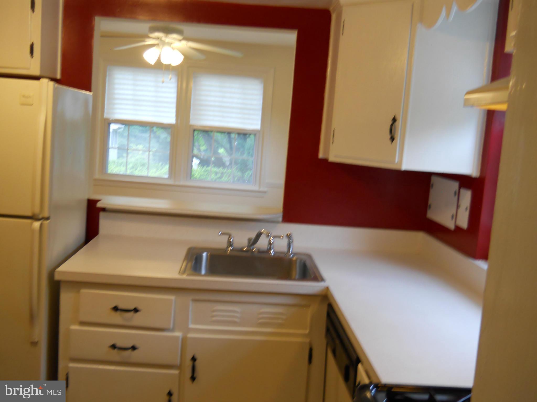 11713 Lytle Street Silver Spring, MD 20902 - Photo 10 of 30 Kitchen