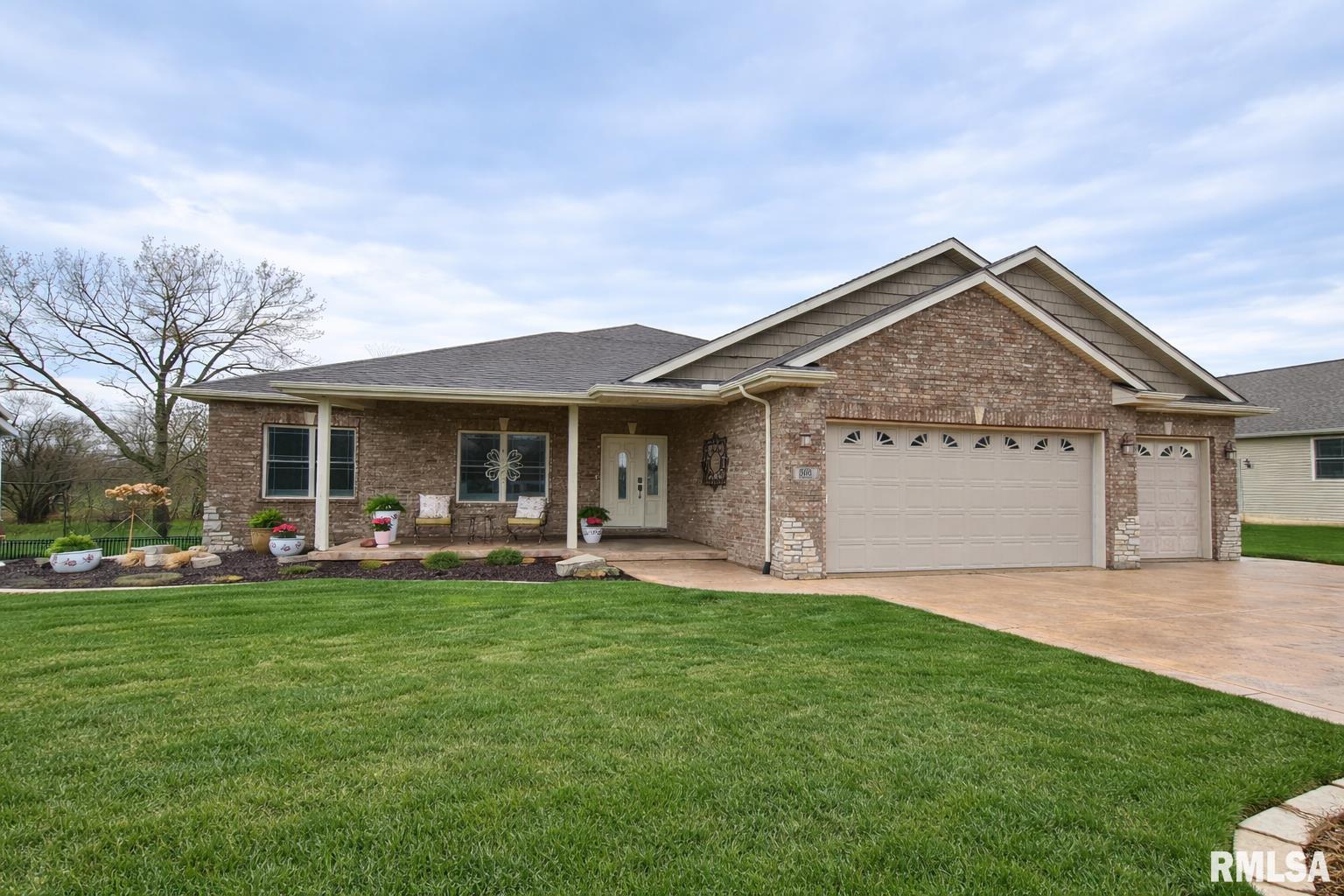 208 Pinehurst Lane Washington, IL 61571 - Photo 2 of 2