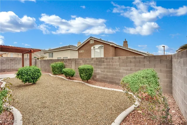 $2,100 | 10316 Neopolitan Place, Las Vegas, NV 89144