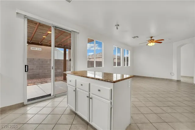 $2,100 | 10316 Neopolitan Place, Las Vegas, NV 89144