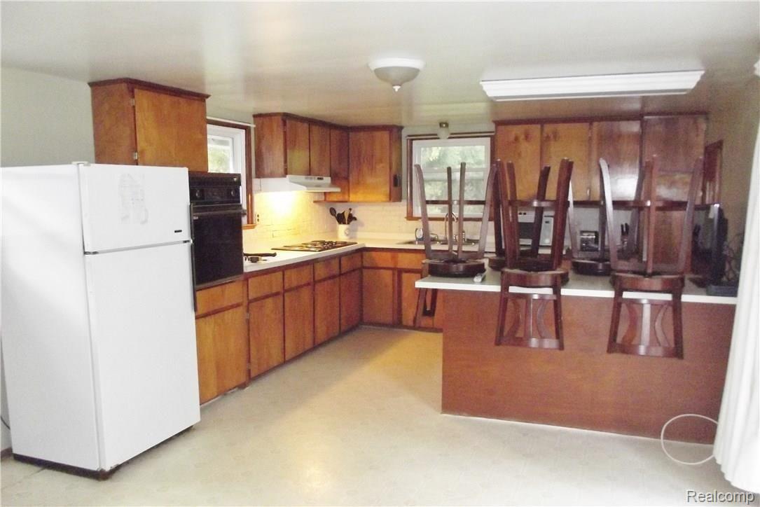 3430 Bowen Road Howell, MI 48855 - Photo 12 of 14 DSCF6098.JPG