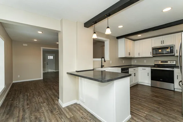 $329,900 | 208 3rd Avenue Northwest, Kasson, MN 55944