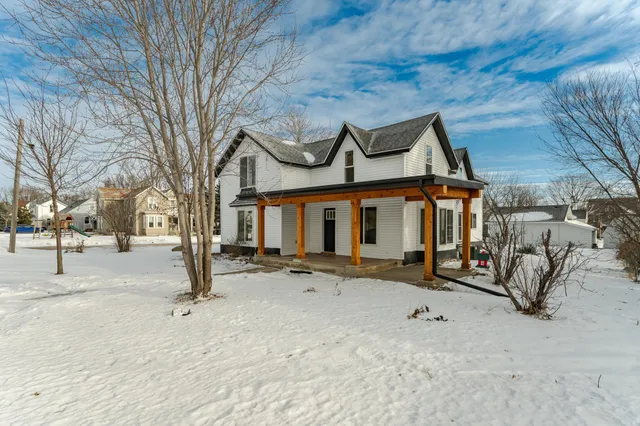 $329,900 | 208 3rd Avenue Northwest, Kasson, MN 55944
