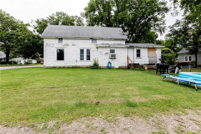 $79,000 | 600 East Main Street, Cherryvale, KS 67335