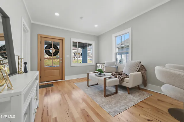 $289,000 | 319 West Chilhowie Avenue, Johnson City, TN 37604