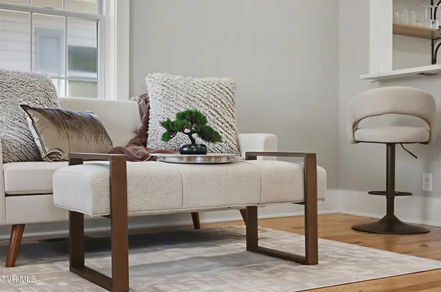 $289,000 | 319 West Chilhowie Avenue, Johnson City, TN 37604