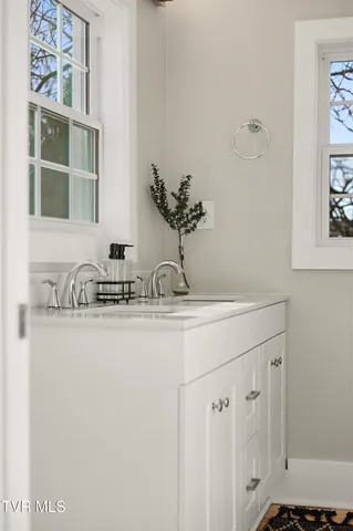 $289,000 | 319 West Chilhowie Avenue, Johnson City, TN 37604