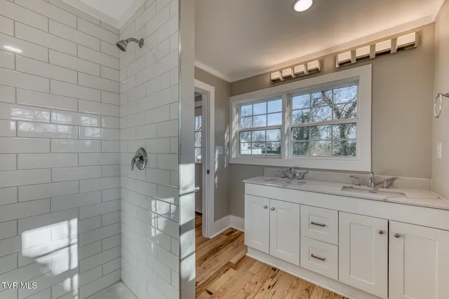 $289,000 | 319 West Chilhowie Avenue, Johnson City, TN 37604