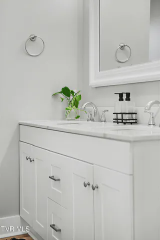 $289,000 | 319 West Chilhowie Avenue, Johnson City, TN 37604