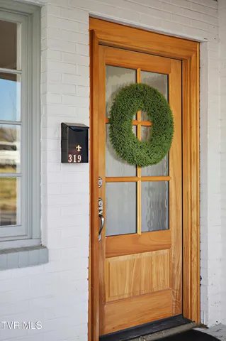 $289,000 | 319 West Chilhowie Avenue, Johnson City, TN 37604