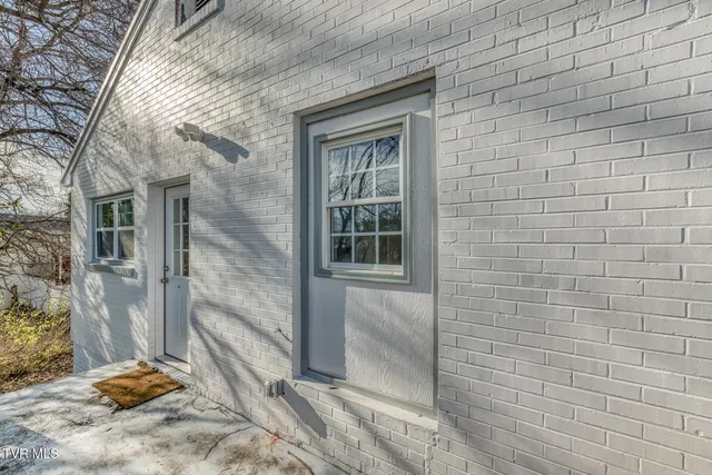 $289,000 | 319 West Chilhowie Avenue, Johnson City, TN 37604