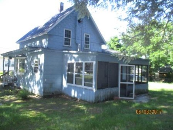94 Marshall Road Fitchburg, MA 01420 - Photo 2 of 14 Gallery Image 2