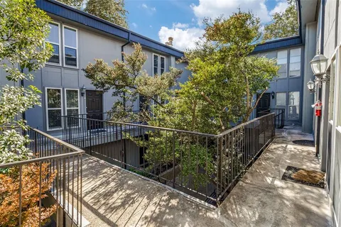 $1,495 | 4020 Holland Avenue, Unit 203, Dallas, TX 75219