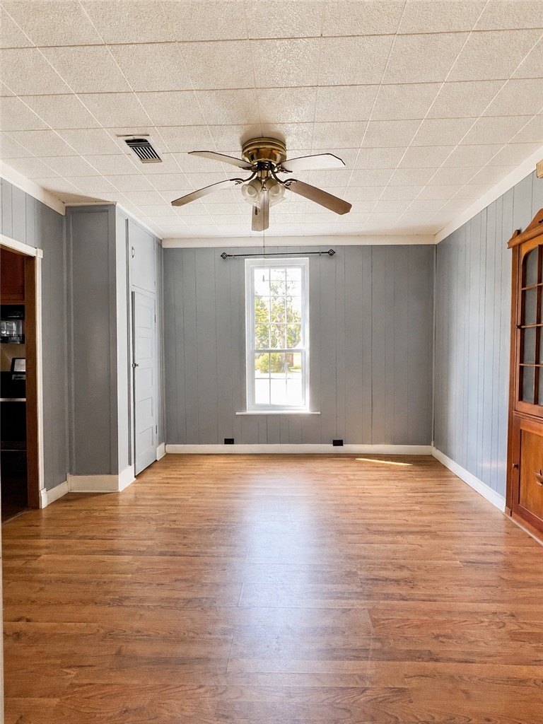 616 Sharp Street Franklin, TX 77856 - Photo 4 of 8