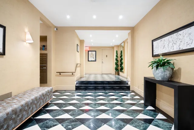 $4,750 | 347 East 53rd Street, Unit 7D | Sutton Place