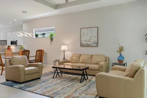 $650,000 | 2705 Linda Drive, Naples, FL 34112