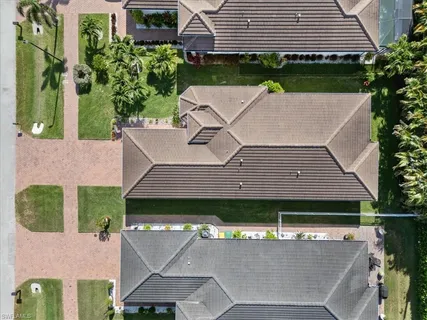 $650,000 | 2705 Linda Drive, Naples, FL 34112