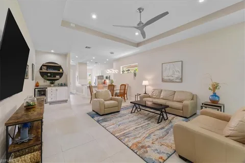 $650,000 | 2705 Linda Drive, Naples, FL 34112