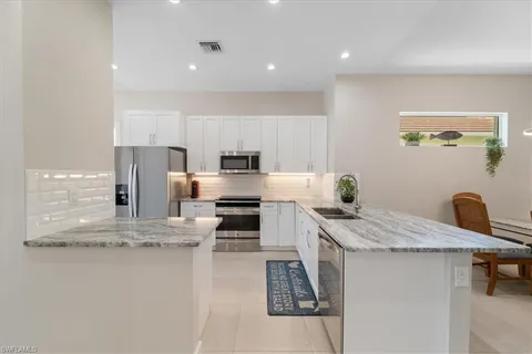 $650,000 | 2705 Linda Drive, Naples, FL 34112