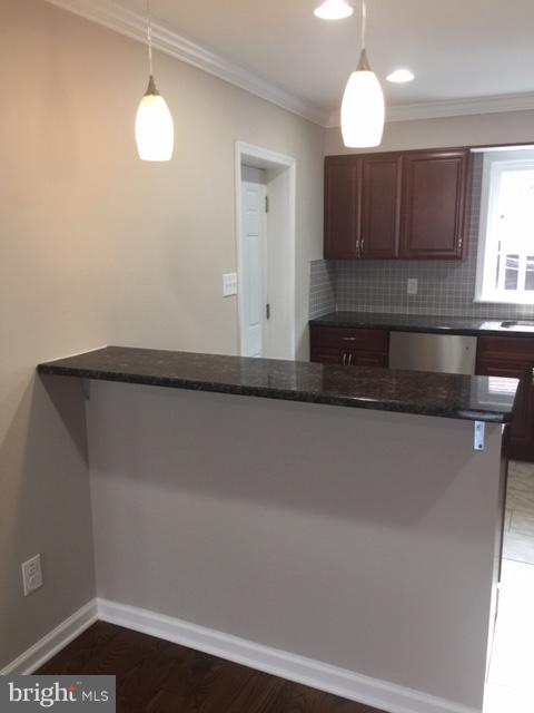6940 Guilford Road Upper Darby, PA 19082 - Photo 3 of 24
