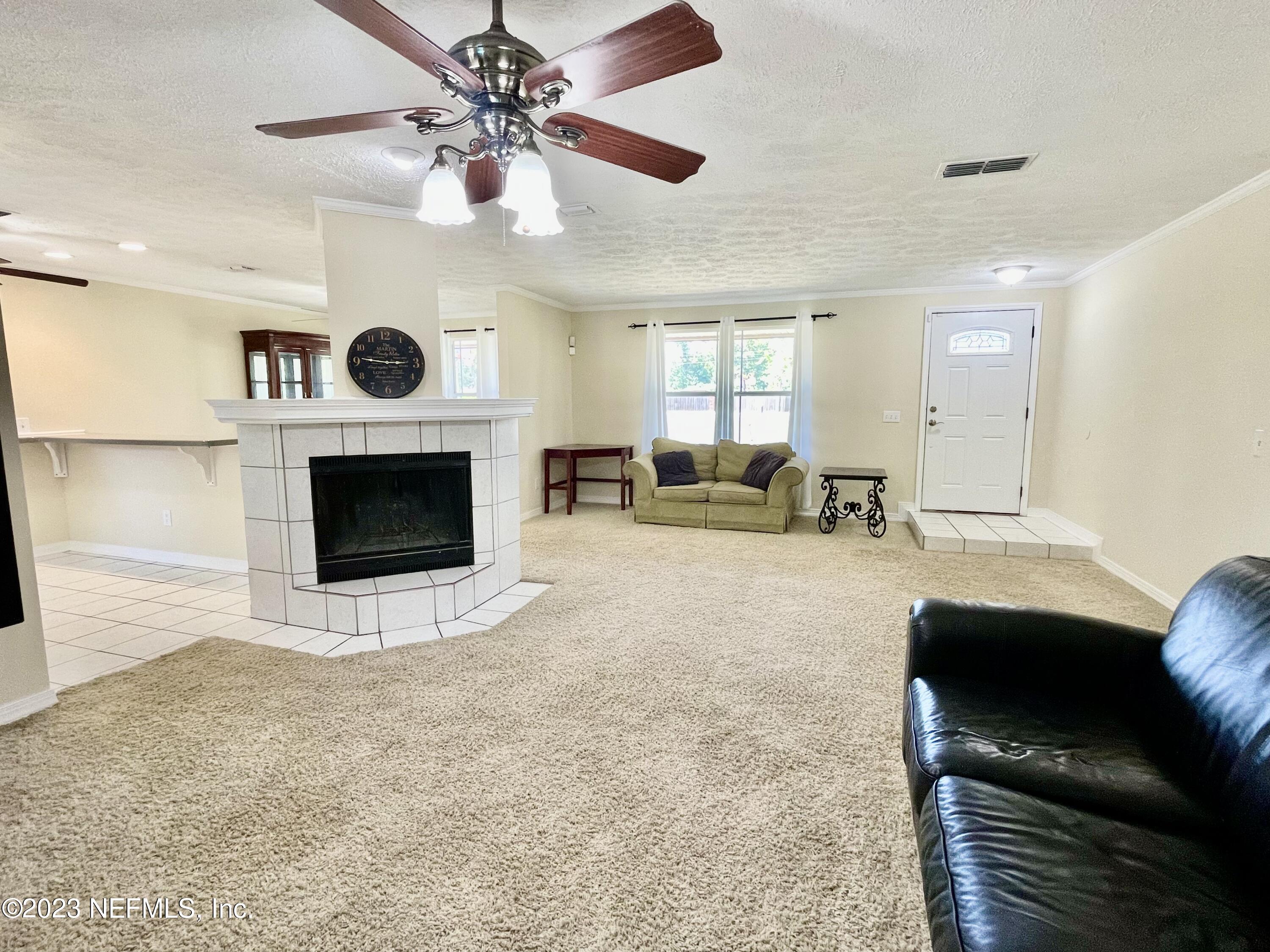 8250 Collins Road Jacksonville, FL 32244 - Photo 14 of 43 Living / Family