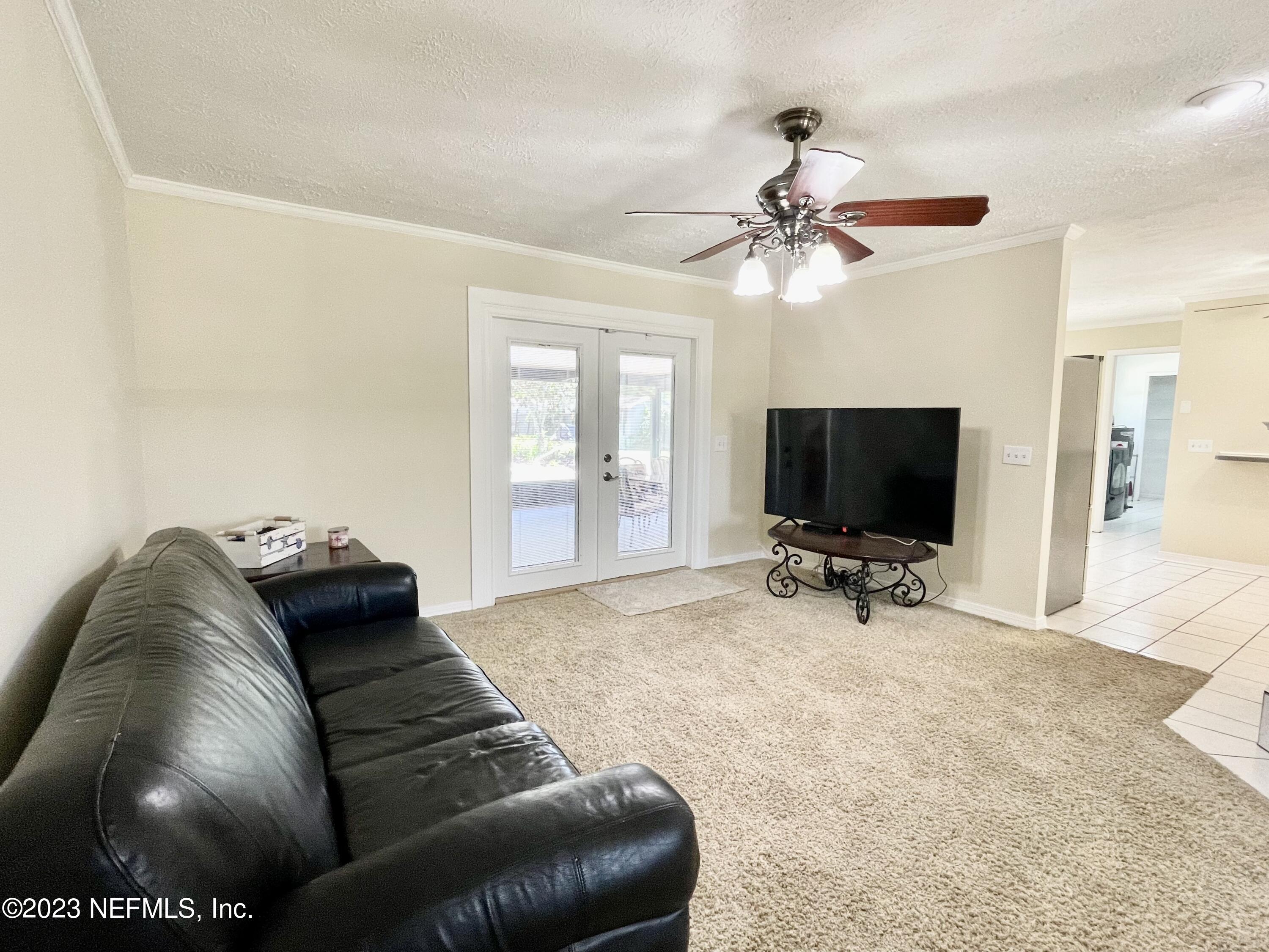 8250 Collins Road Jacksonville, FL 32244 - Photo 16 of 43 Living / Family