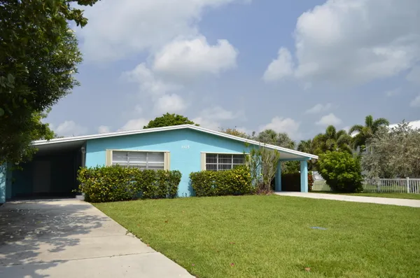 $2,400 | 1115 Hernando Street, Unit A, Fort Pierce, FL 34949