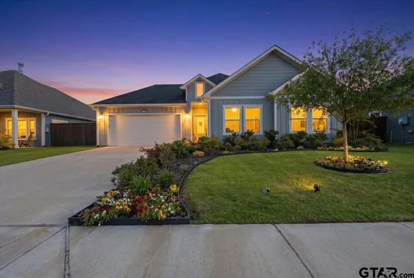 $329,700 | 105 Wesson Street, Gun Barrel City, TX 75156
