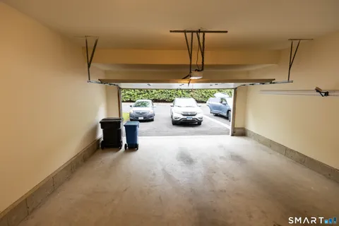 $739,000 | 108 Imperial Court, Unit 108, Trumbull, CT 06611
