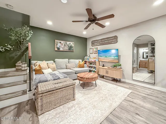 $450,000 | 3476 Lockwood Court, Unit 33, Simi Valley, CA 93063