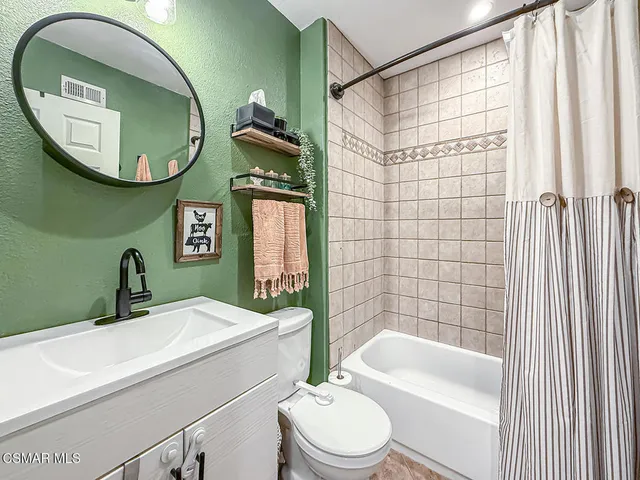 $450,000 | 3476 Lockwood Court, Unit 33, Simi Valley, CA 93063