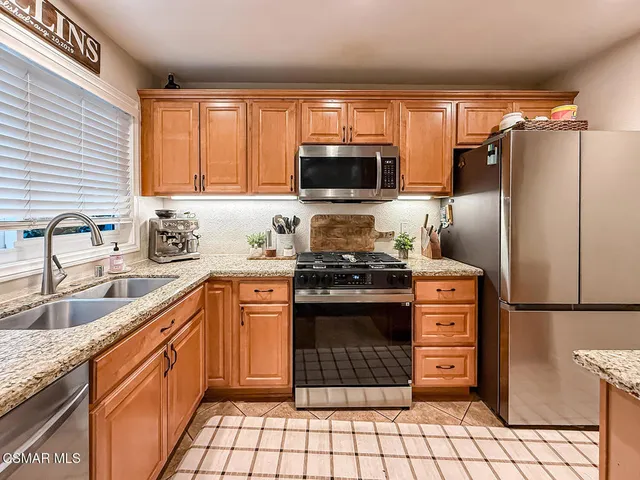 $450,000 | 3476 Lockwood Court, Unit 33, Simi Valley, CA 93063