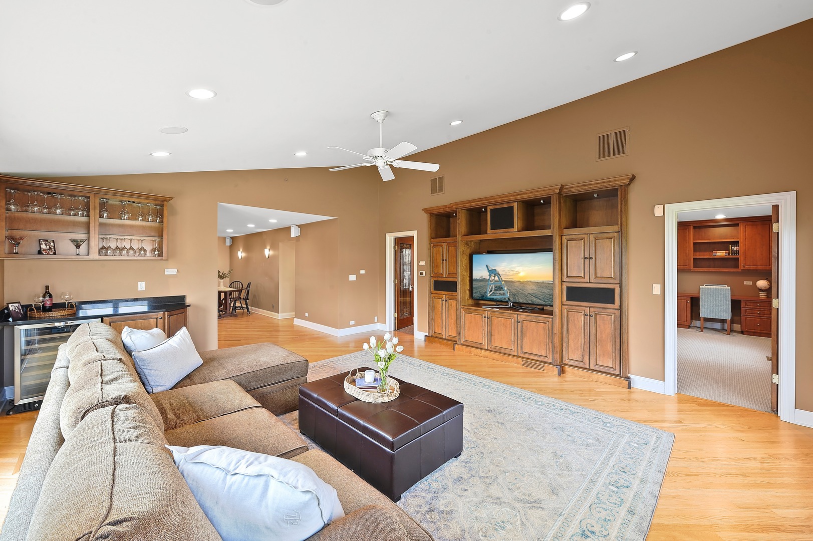 1729 Larkdale Road Northbrook, IL 60062 - Photo 3 of 19