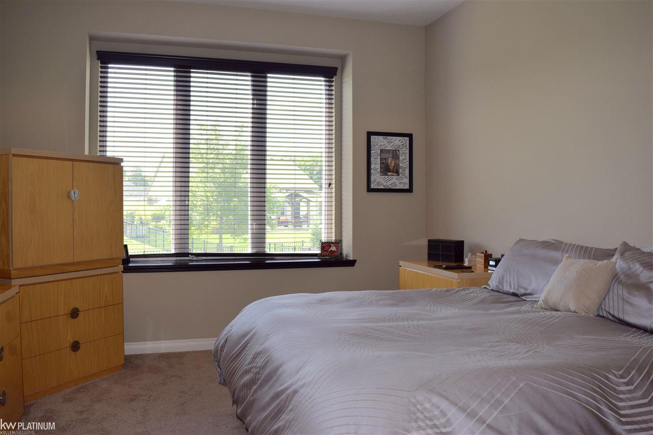 22558 Brantingham Road Macomb, MI 48044 - Photo 15 of 37 31394659-15.JPG