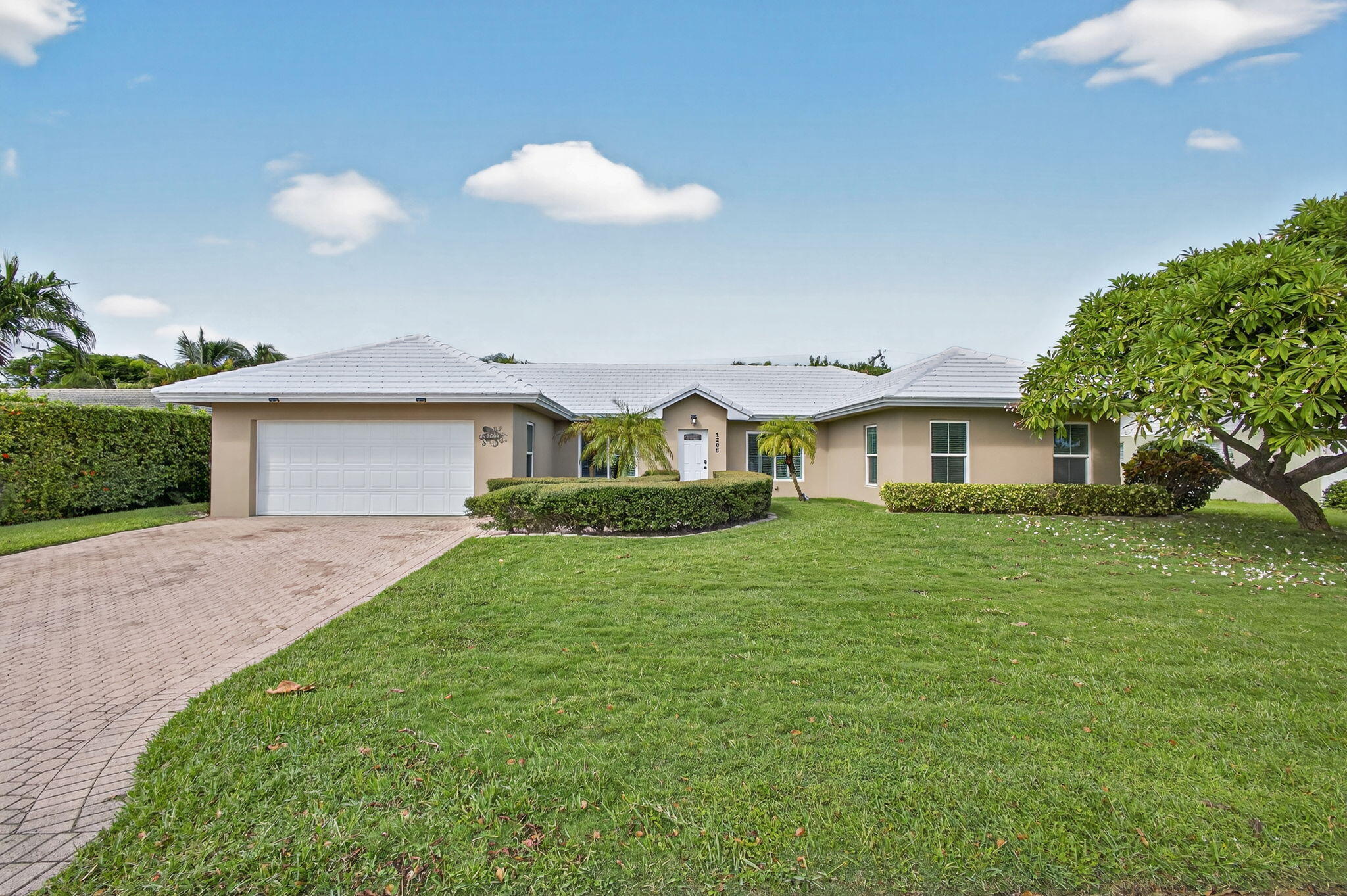 1206 Dolphin Road Singer Island, FL 33404 - Photo 6 of 65 Front of Home