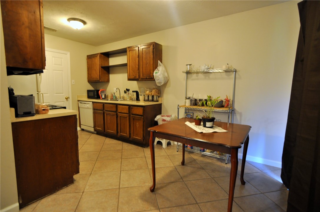 1004 Verde Drive, Unit C Bryan, TX 77801 - Photo 3 of 24