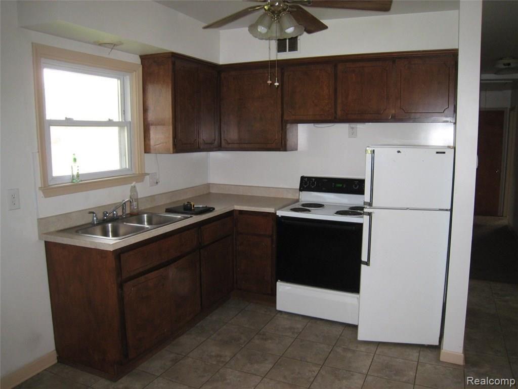 2089 Mitchell Lake Road Attica, MI 48412 - Photo 12 of 23 Kitchen - 2.jpg