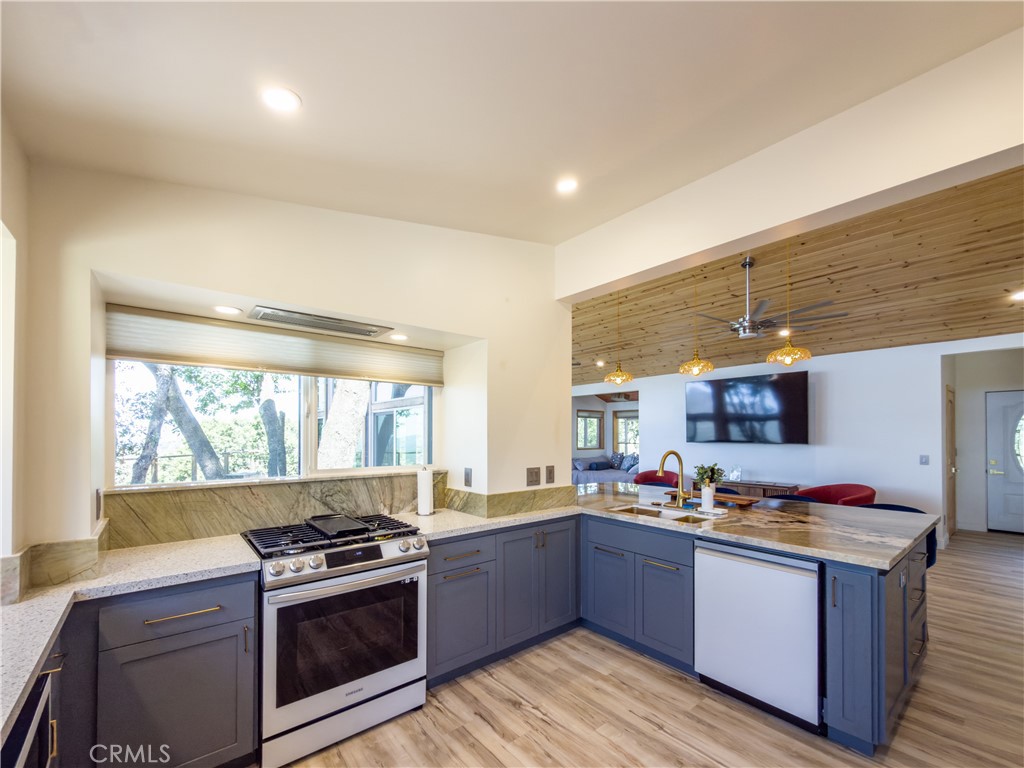 51571 Coyote Rdg Road Oakhurst, CA 93644 - Photo 10 of 75