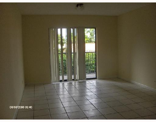 11216 West Sample Road, Unit 9B Coral Springs, FL 33065 - Photo 5 of 14 Den/Family/Great Room